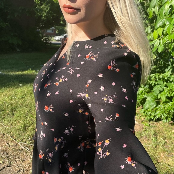 Carven Ditsy Floral Bell Sleeve Mini Dress - Picture 4 of 9